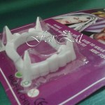 Dinti-de-vampir-Halloween