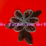 Aplicatie in forma de floare cu frunzulite cod 57