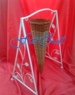 Suport din rachita pentru flori